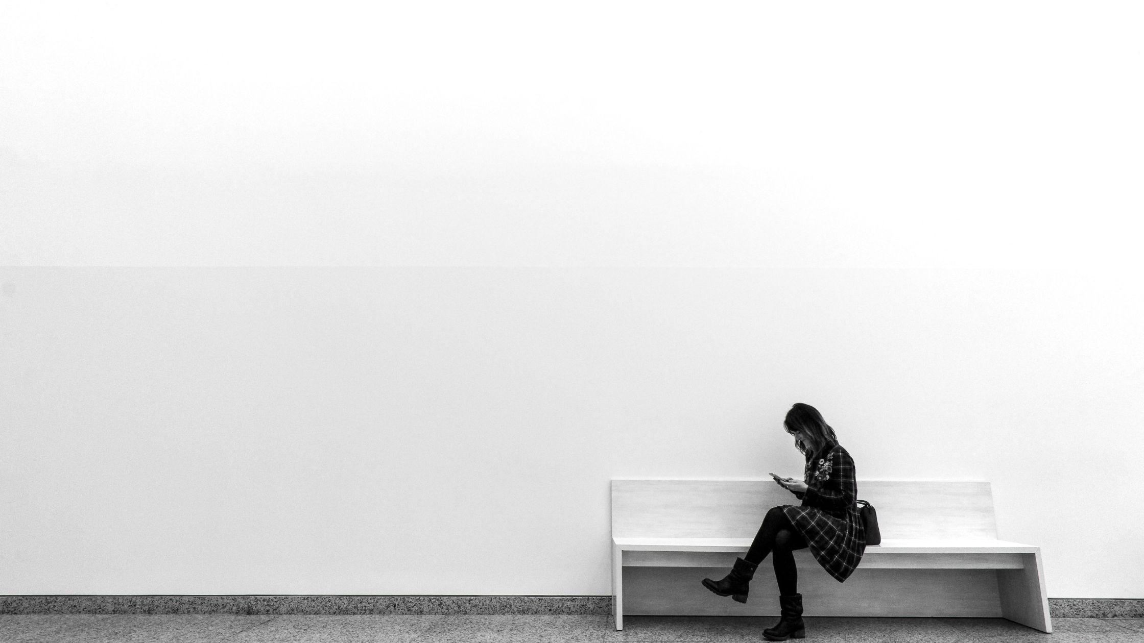 ¿Qué es el espacio negativo en diseño gráfico?